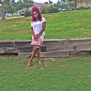 Meet your Posher, Zakiya